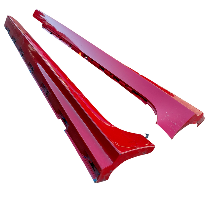 Da2-443 - VF SS Holden Commodore Sedan - Sideskirts Set - Sizzle Red #743S