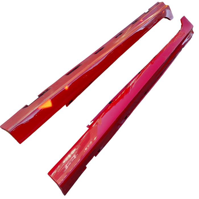 Da2-447 - VE SS Holden Commodore Sedan - Sideskirts Set - Sting Red #687F