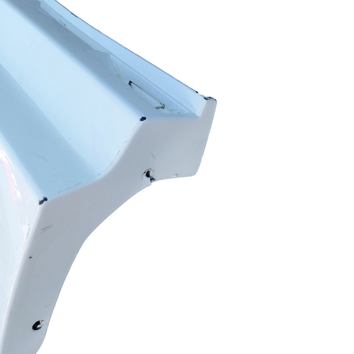 Da2-448 - VF SS Holden Commodore Sedan - Sideskirts Set - Herron White #679F