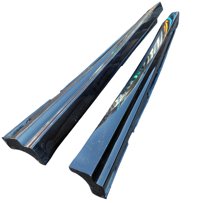 Da2-450 - VE SS Holden Commodore Ute - Sideskirts Set - Phantom Black #690F