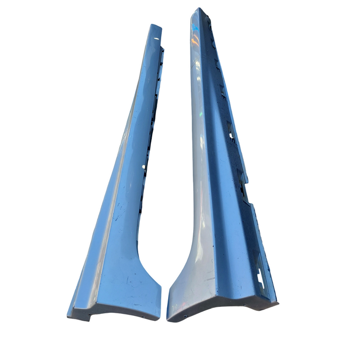 Da2-452 - VF SS Holden Commodore Sedan - Sideskirts Set - Silver