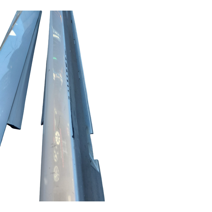 Da2-456 - VF Holden Commodore Ute - Sideskirts Set - Silver
