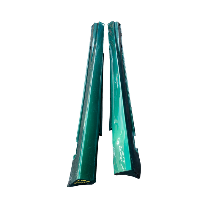 Da2-461 - VF SS Holden Commodore Ute - Sideskirts Set - Poison Ivy #746S