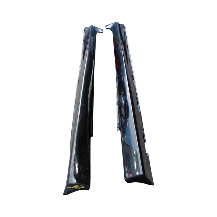 Da2-462 - VE SS Holden Commodore Sedan - Sideskirts Set - Phantom Black #690F