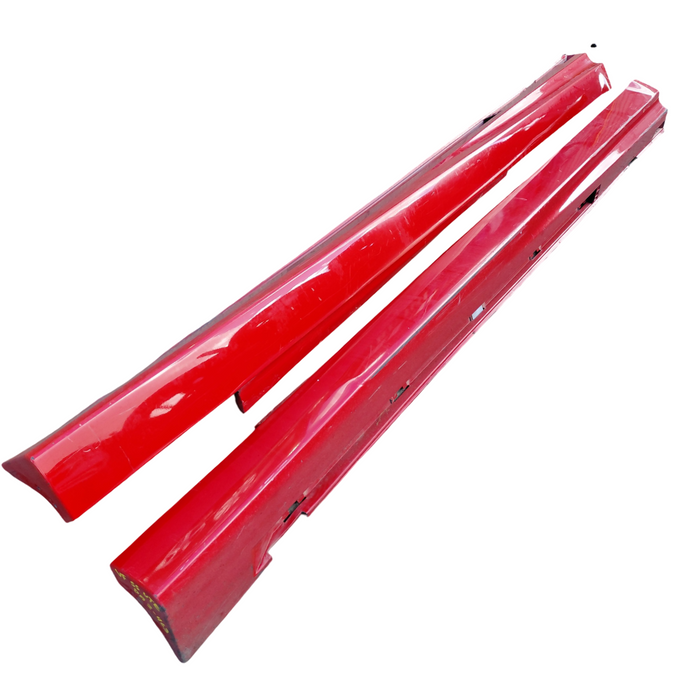 Da2-463 - VF SS Holden Commodore Ute - Sideskirts Set - Sting Red #687F