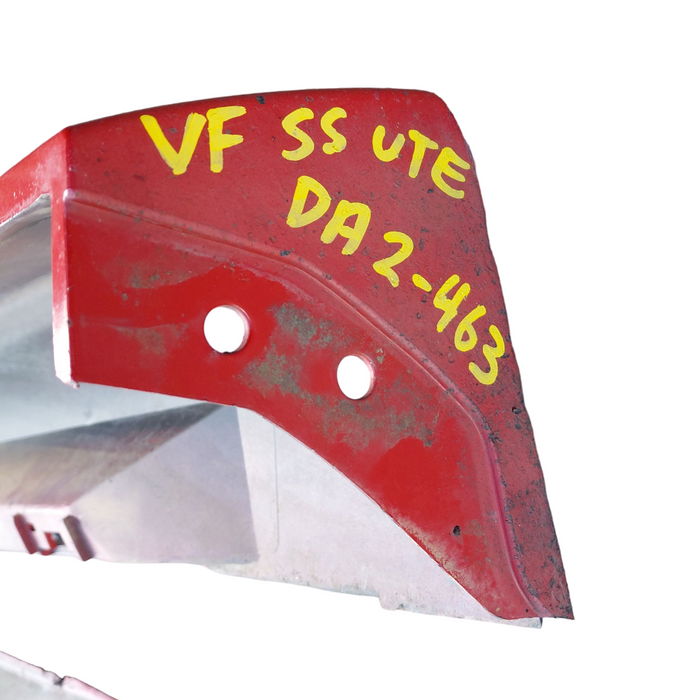 Da2-463 - VF SS Holden Commodore Ute - Sideskirts Set - Sting Red #687F