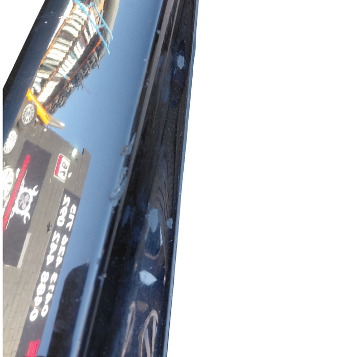 Da2-472 - VF SS Holden Commodore Wagon - Sideskirts Set - Phantom Black #690F