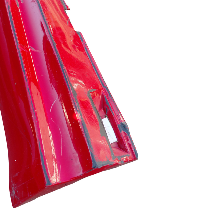 Da2-473 - VF SS Holden Commodore Ute - Sideskirts Set - Sting Red #687F