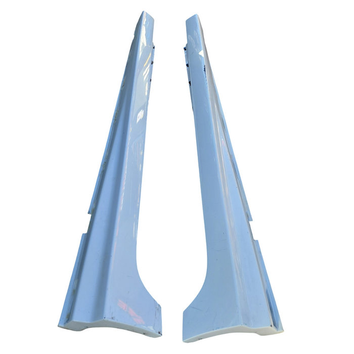 Da2-477 - VE SS Holden Commodore Sedan - Sideskirts Set - Herron White #679F