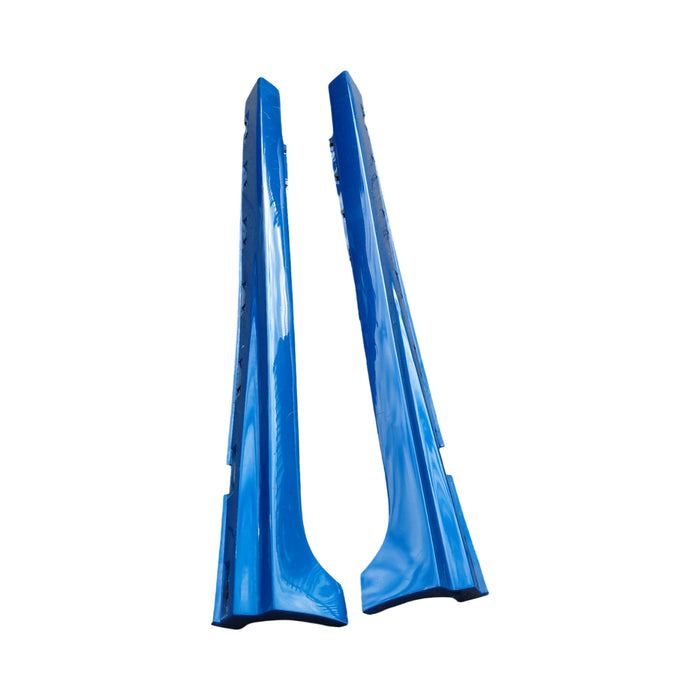Da2-493 - VF SS Holden Commodore Sedan - Sideskirts Set - Perfect Blue #824T