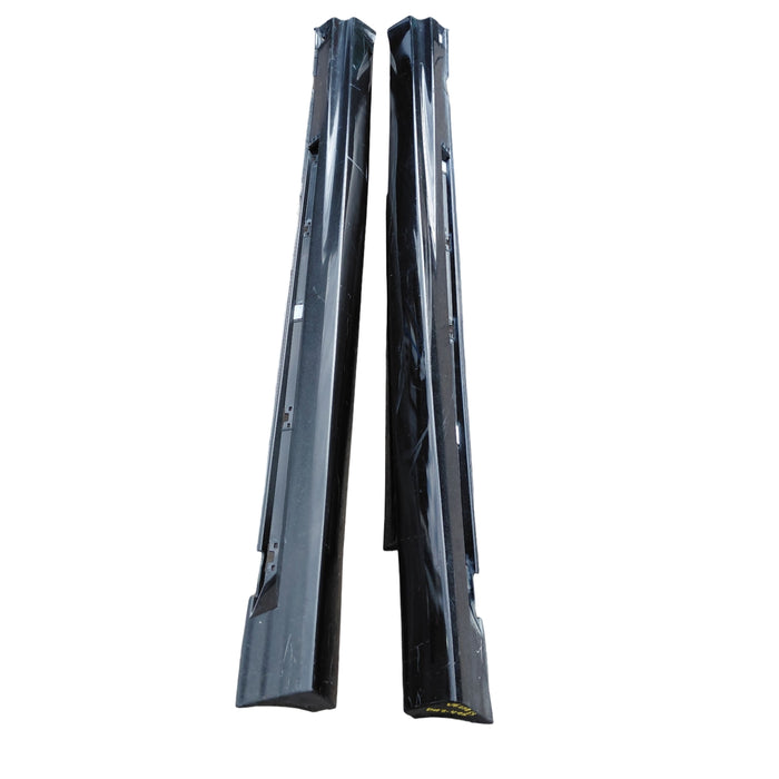 Da2-495 - VE SS Holden Commodore Ute - Sideskirts Set - Phantom Black #690F