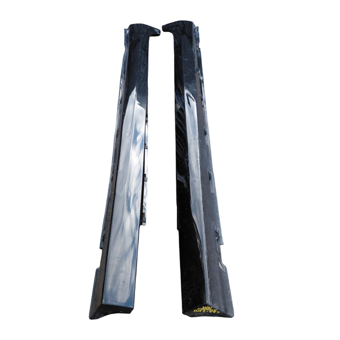 Da2-497 - WN Holden Caprice - Sideskirts Set - Phantom Black #690F