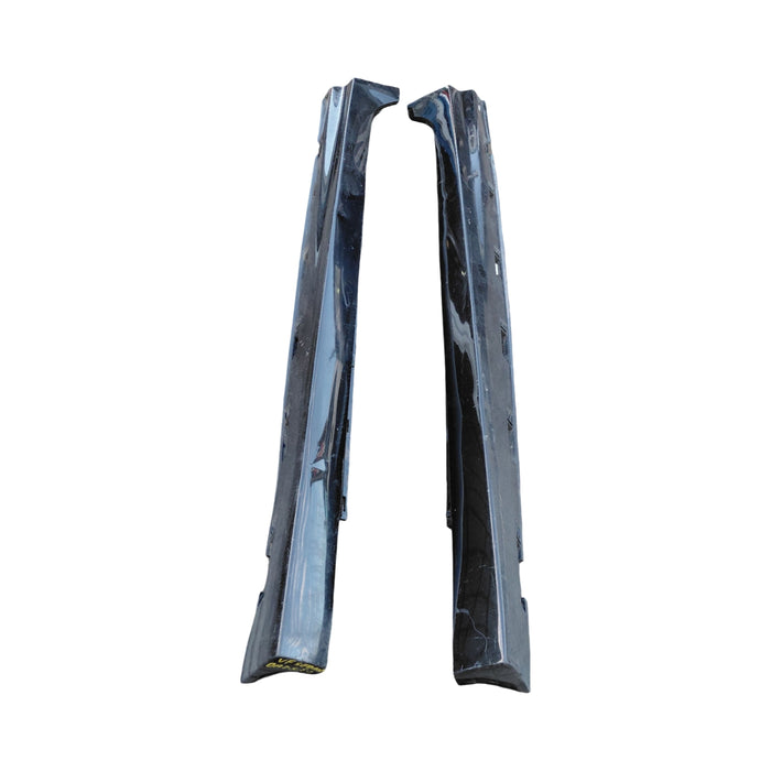 Da2-501 - VF SS Holden Commodore Sedan - Sideskirts Set - Phantom Black #690F