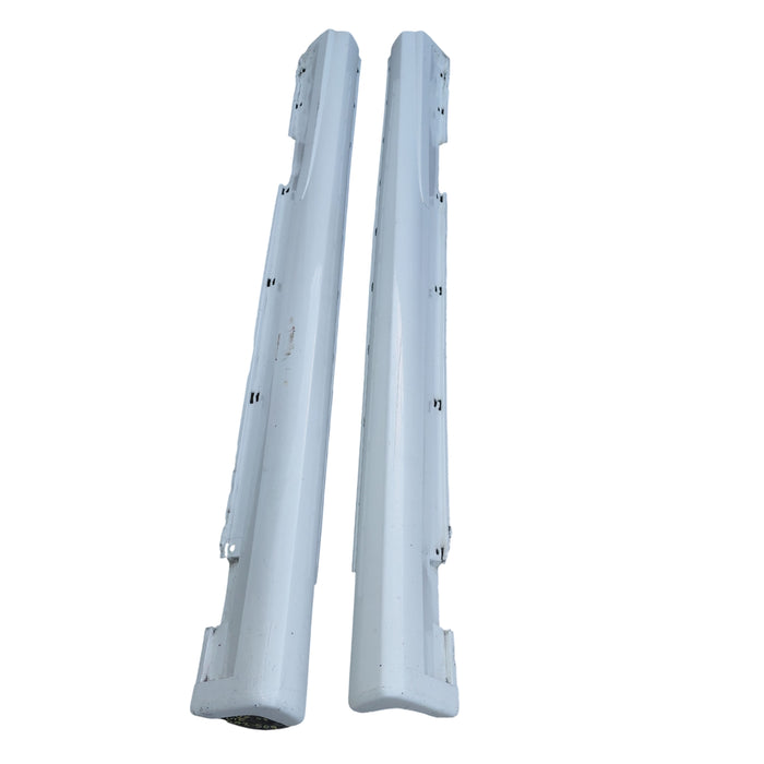 Da2-509 - VZ SS Holden Commodore Ute - Sideskirts Set - Herron White #679F