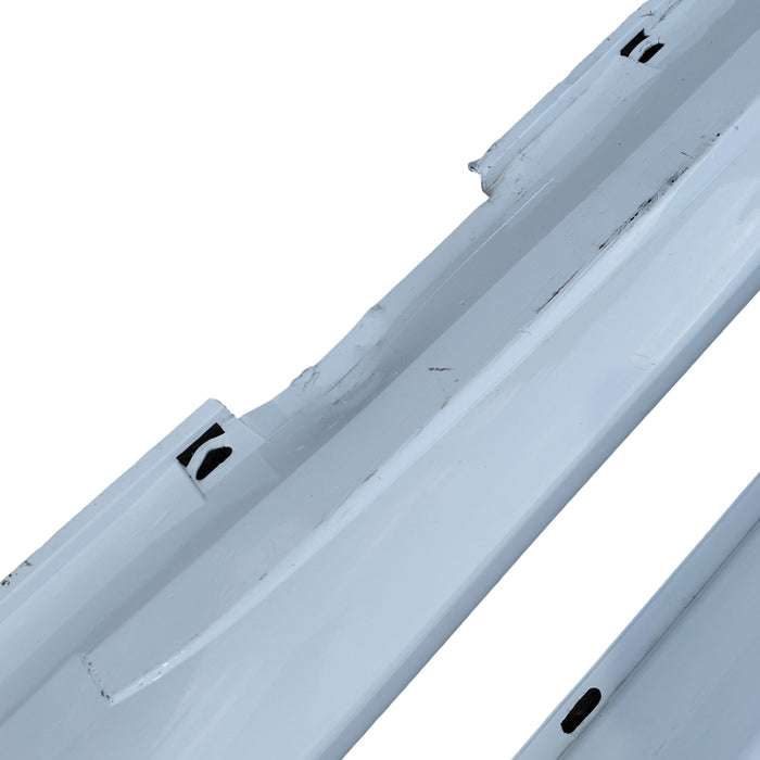 Da2-509 - VZ SS Holden Commodore Ute - Sideskirts Set - Herron White #679F