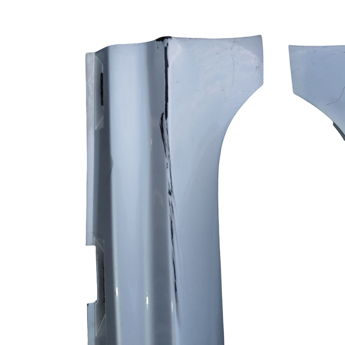 Da2-505 - VF SS Holden Commodore Sedan - Sideskirts Set - Switchblade #636R