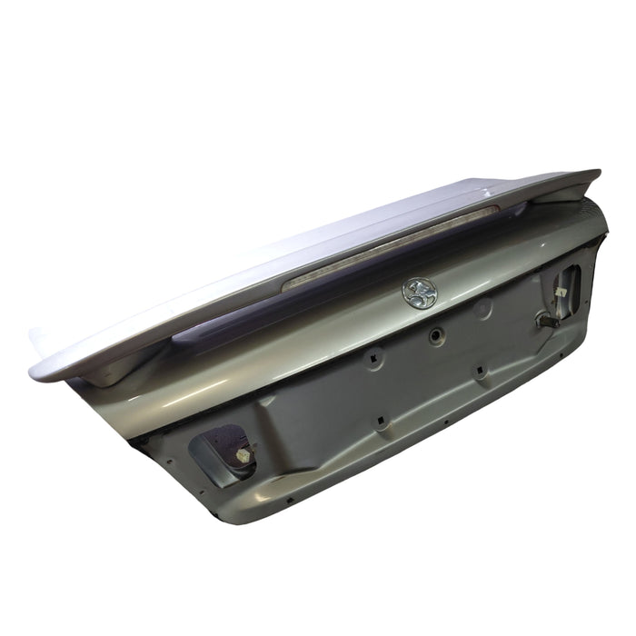 EX003 - VT Holden Calais - Bootlid w/ Rear Spoiler Brake Light & Chrome "LION" Badge GENUINE - TUNGSTEN METALLIC #H114
