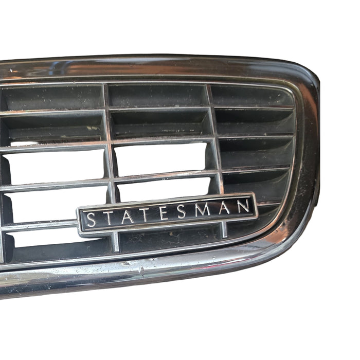 BA492 - VR / VS Holden Statesman  - Chrome Front Grille with Badge