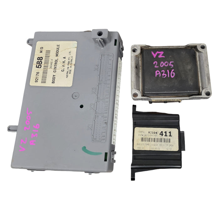 a316 - VZ Holden Commodore Feb/2005 V6 Auto - Computer Set (PARTS ONLY)