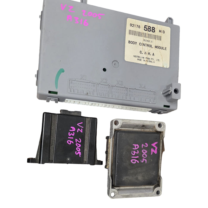 a316 - VZ Holden Commodore Feb/2005 V6 Auto - Computer Set (PARTS ONLY)
