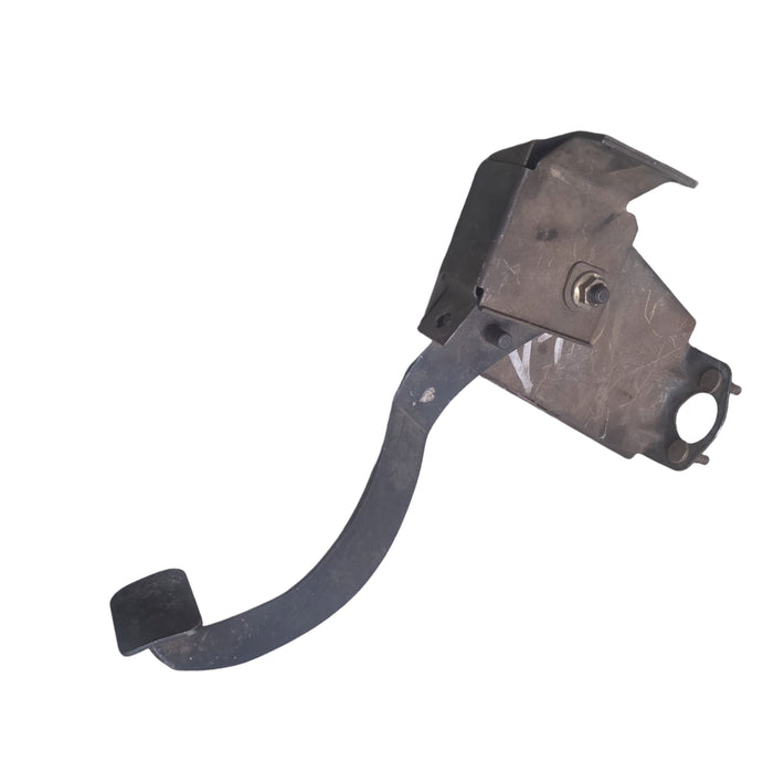 n001 - VT, VX, VU, VY, VZ Holden Commodore Clutch Pedal V6/V8
