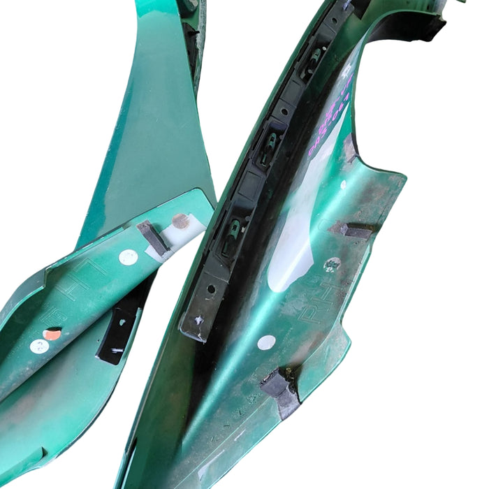 da3-067- VE / VF SS Holden Commodore Utility - Complete Sailplane with brake light Poison Ivy #746S