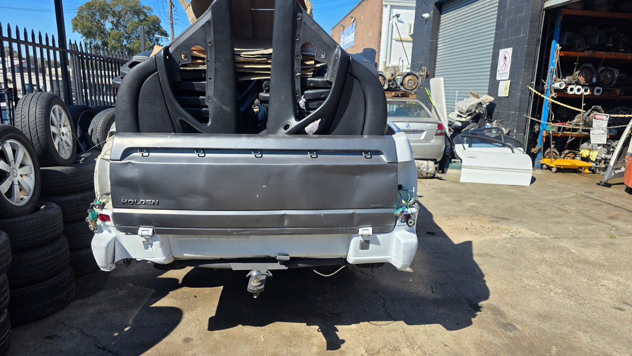 A336 - VS Holden Commodore SIII Utility - Tailgate Strap