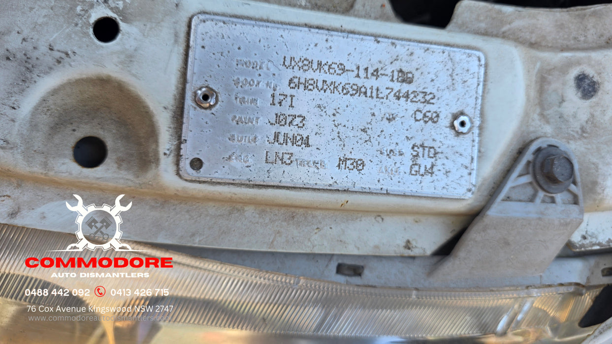 A340 - VX Holden Commodore Sedan Heron White #J073 V6 Auto