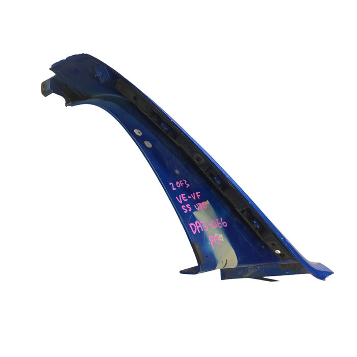 da3-066 VE / VF SS Holden Commodore Utility - Complete Sailplane with brake light Perfect Blue #824T