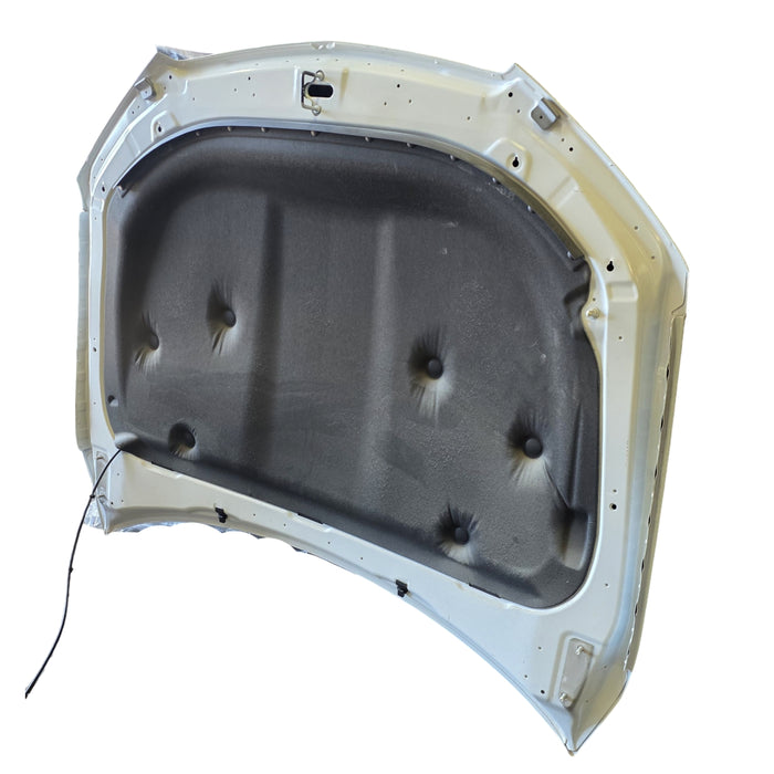 for001 - VF Holden Commodore Bonnet - Heron White #679F