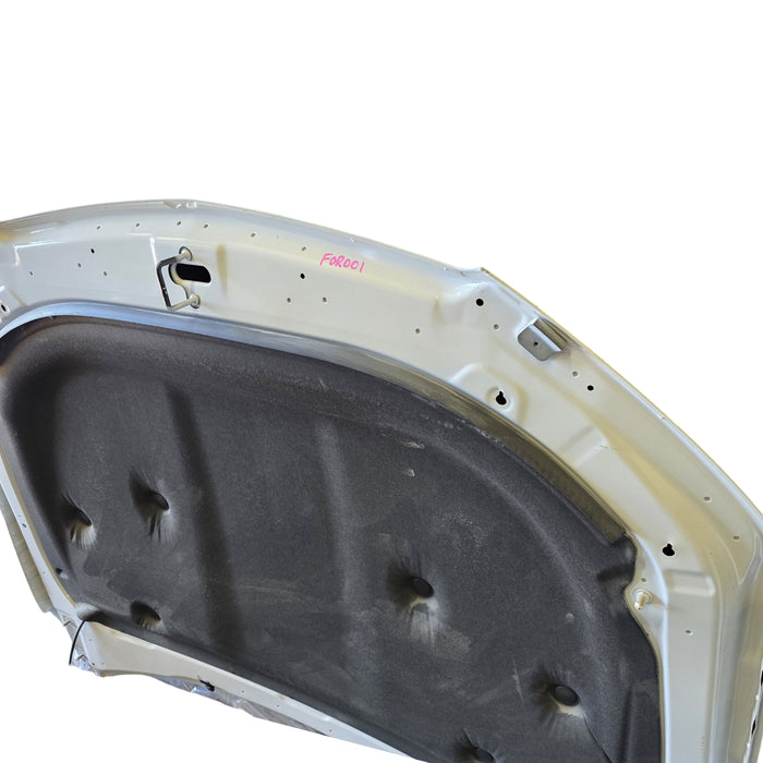 for001 - VF Holden Commodore Bonnet - Heron White #679F