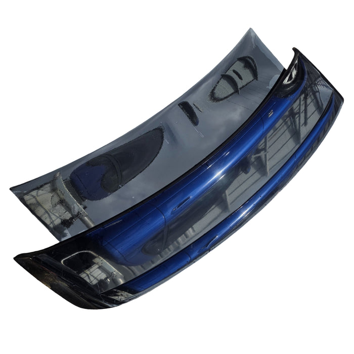 gra002 - VE SS / SV6 Holden Commodore Sedan - Bootlid woth Wing Phantom Black Paint Code #690F
