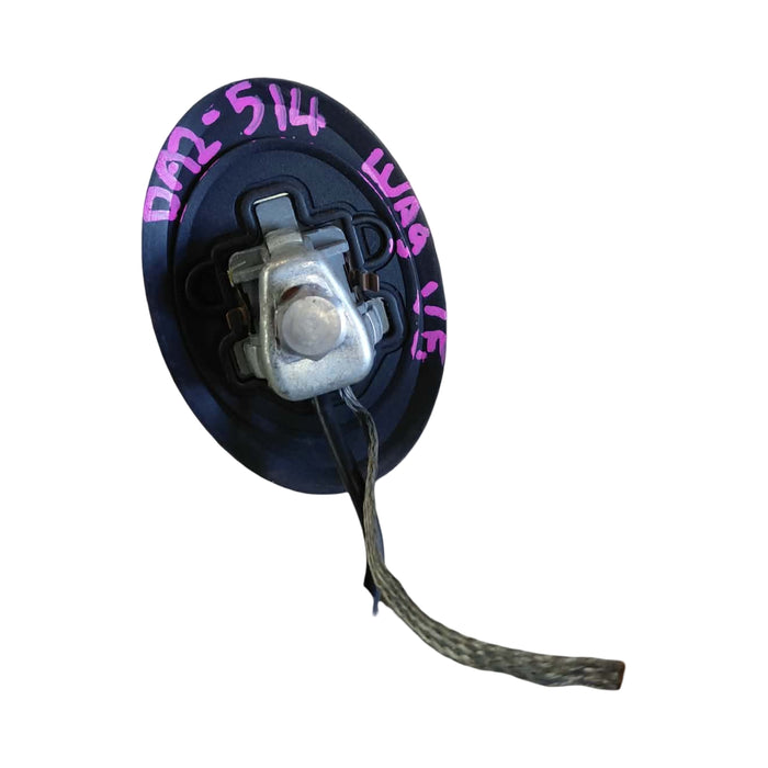 Da3-514 - VE Holden Commodore Wagon - Antenna Base