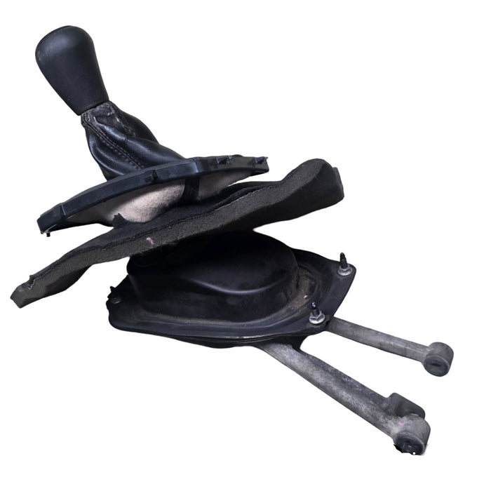 A101 - VZ Holden Commodore Sedan - Manual Gear Shifter 6spd MV5 with Linkage Arms