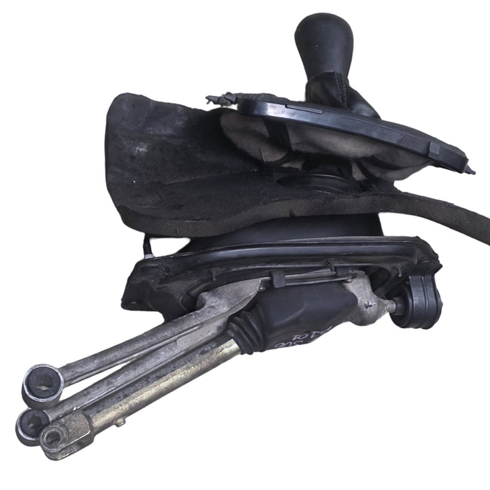 A101 - VZ Holden Commodore Sedan - Manual Gear Shifter 6spd MV5 with Linkage Arms