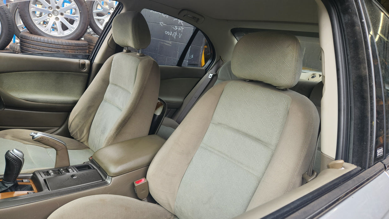 A085 - Vyii Berlina Sedan - Grey Handbrake Lever