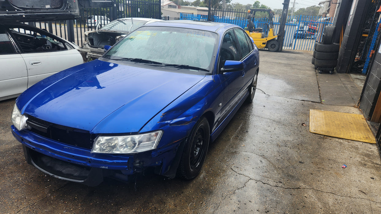 A101 - VZ HOLDEN COMMODORE - PASSENGER REAR DOOR - PAINT CODE IMPULSE BLUE #987K