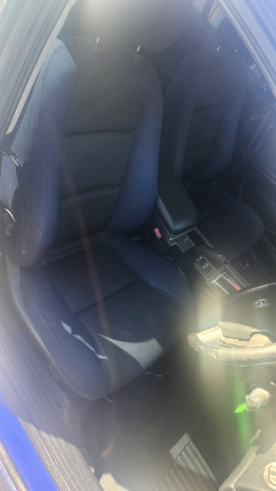A102 VZ, VY,VX, VT HOLDEN COMMODORE Sedan - Seatbelt Rear Centre (black) with Plastic Bezel