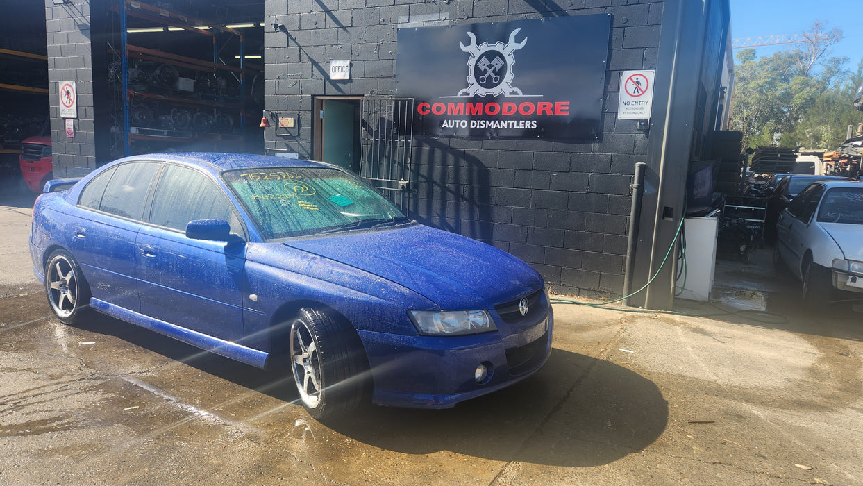 A102 VZ, VY,VX, VT HOLDEN COMMODORE Sedan - Seatbelt Rear Centre (black) with Plastic Bezel