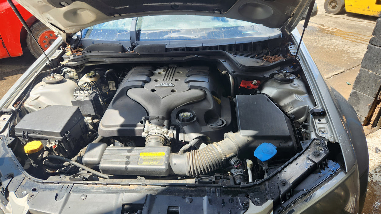 A106 - VE HOLDEN CALAIS - V6 LY7 AUTO - Rocket Cover - DRIVER'S SIDE