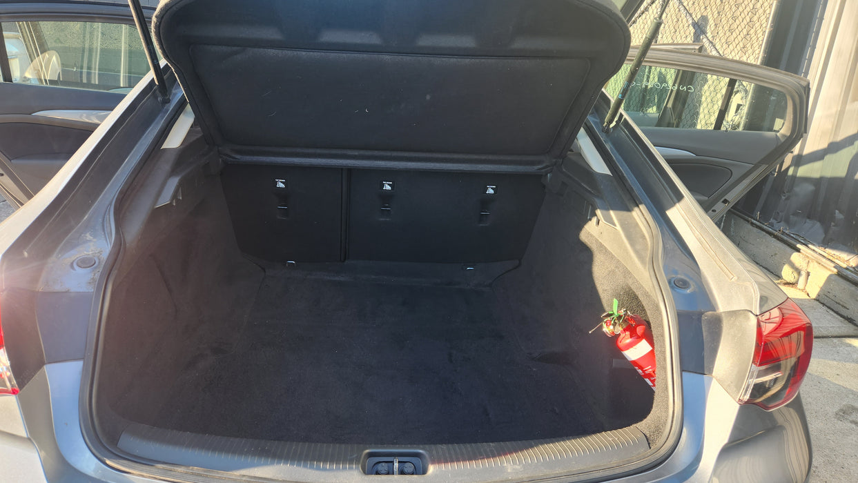 A107 - ZB HOLDEN COMMODORE - Cargo Trim (CARPET-DRIVER'S)
