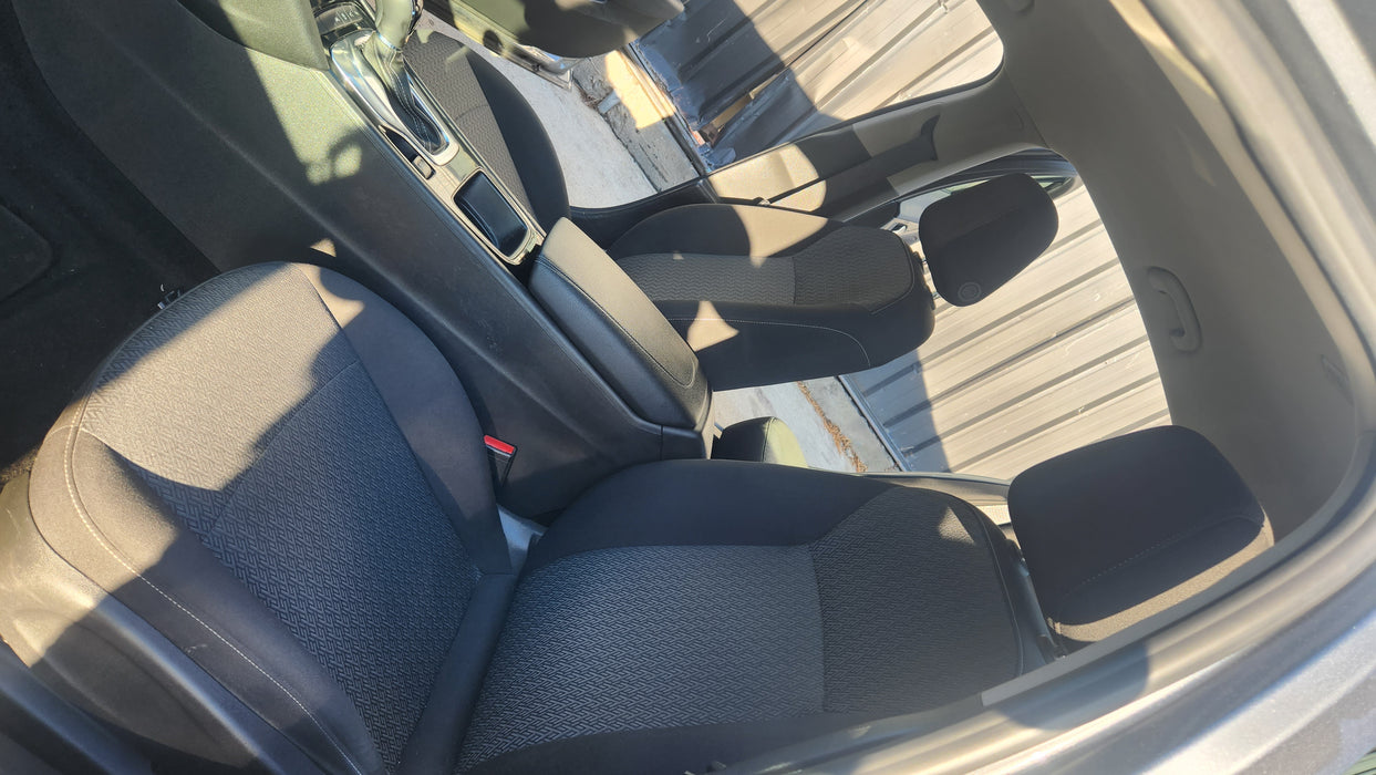 A107 - ZB HOLDEN COMMODORE SEDAN/HATCH - Passenger Front Seat with Seatbelt stalk