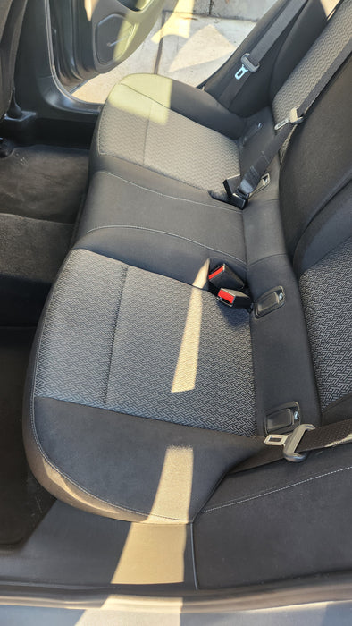 A107 - ZB HOLDEN COMMODORE - Seatbelt Buckle (TWIN REAR)