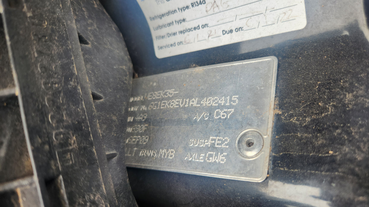 A108 - VE HOLDEN COMMODORE WAGON SV6 - FUEL FLAP - PHANTON black #690F