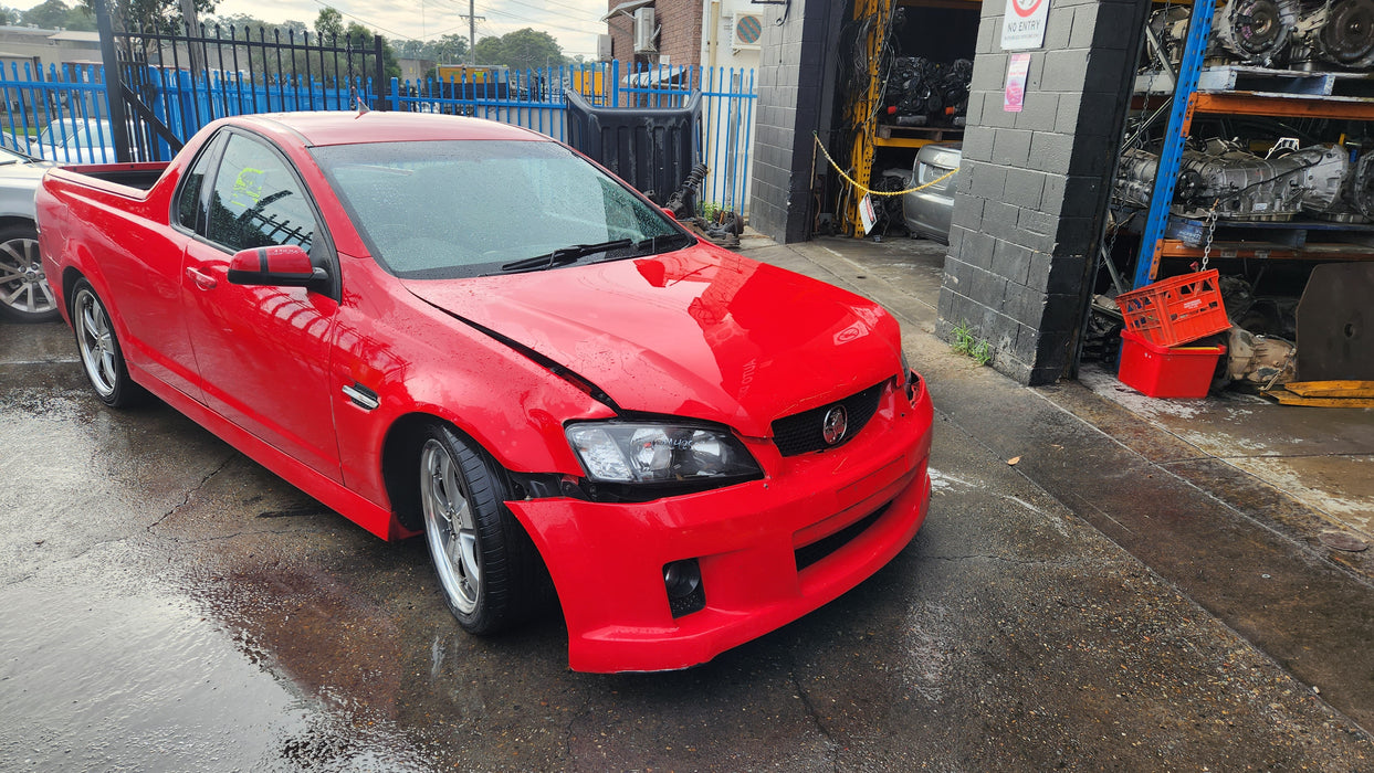 A115 - VE/VF HOLDEN COMMODORE UTILITY - QUATER WINDOW GLASS - PASSENGER'S SIDE