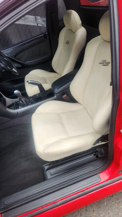 A120 - VY VZ,VY,VX,VT HOLDEN COMMODORE Sedan - Seatbelt Passenger Front  (BLACK)