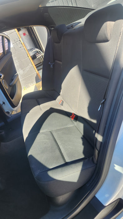 A128 - VE SV6 Holden Commodore Sedan - Rear Seat - Grey / Cloth