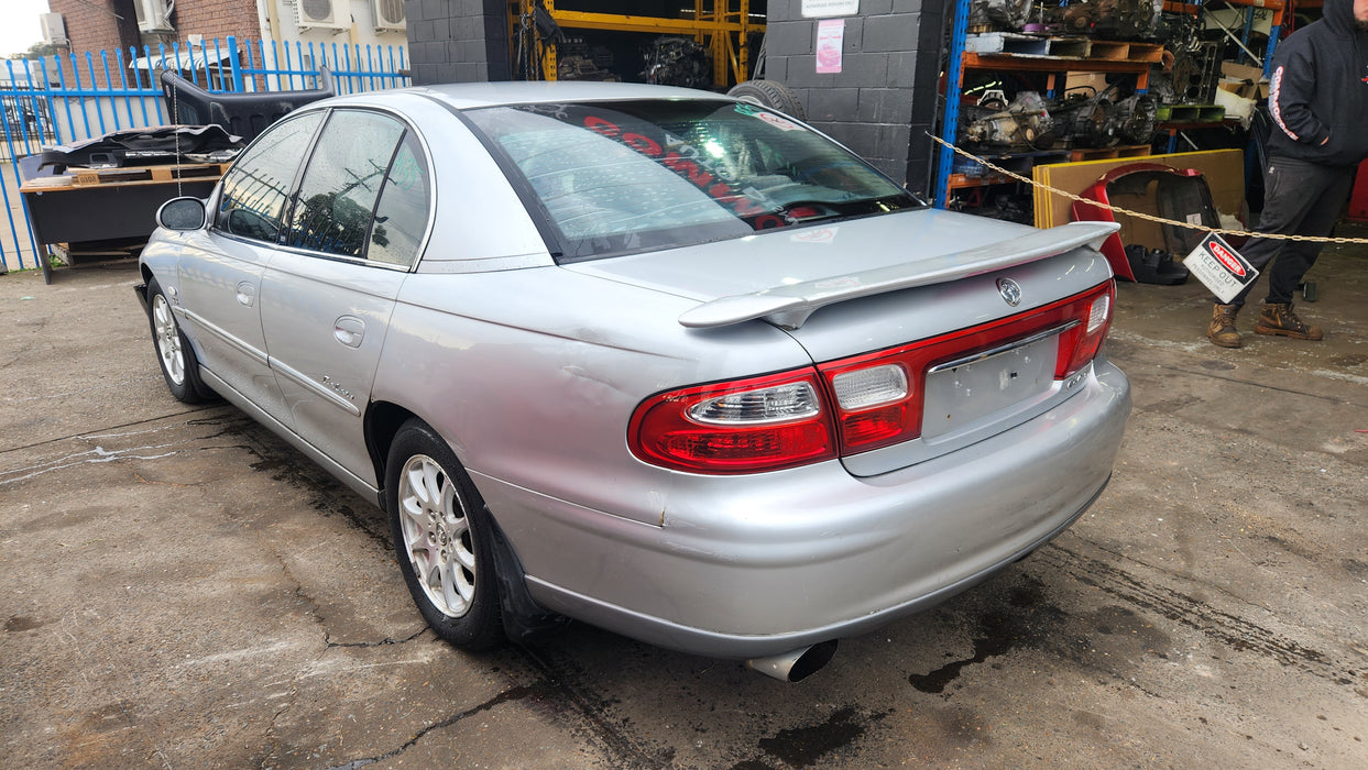 A135 - VX 2000 HOLDEN COMMODORE - ECU AUTO V6 - SERVICE #09356445