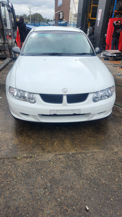 A136 - VX Holden Commodore Sedan SI (2001) - V6 AUTO Cluster: 105, 547kms (NB) P/N: 92087561