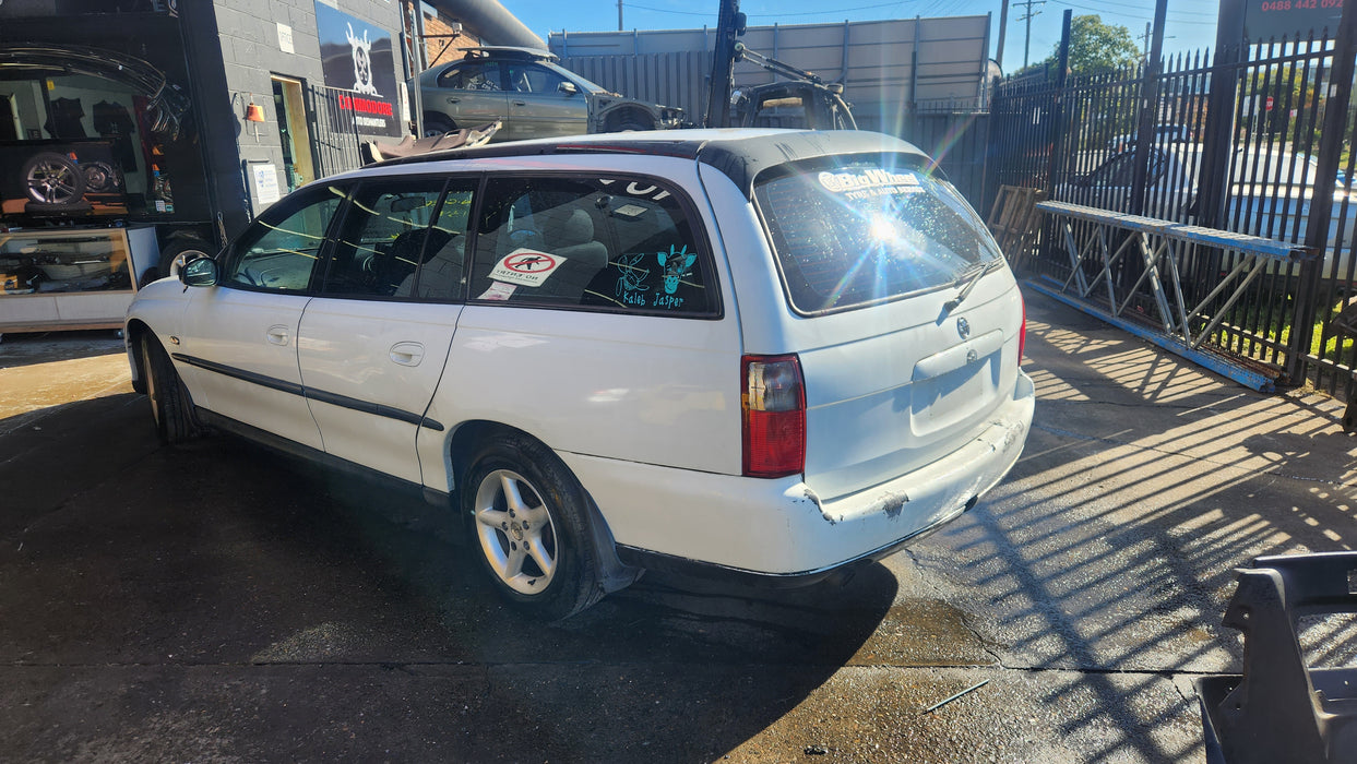 A134 - VX Holden Commodore Wagon - Driver's Side Roof Mold